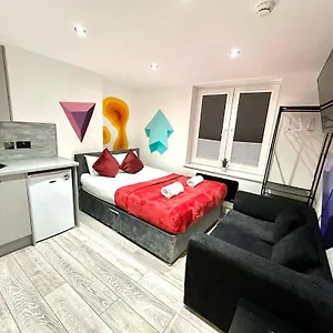 New Cross Suites -se14 , London United Kingdom