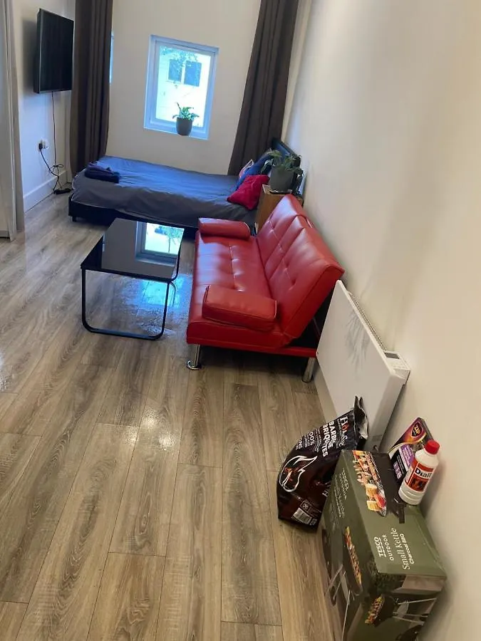 Stunning Twickenham Rugby Studio Flat Teddington 0*,  United Kingdom