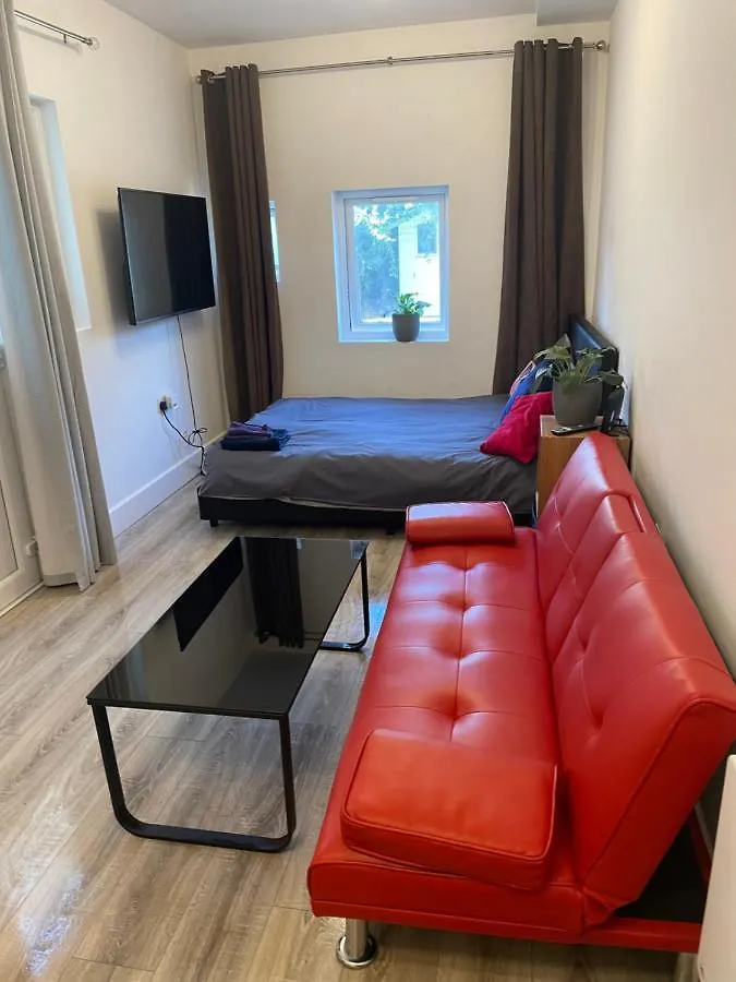 Stunning Twickenham Rugby Studio Flat Teddington